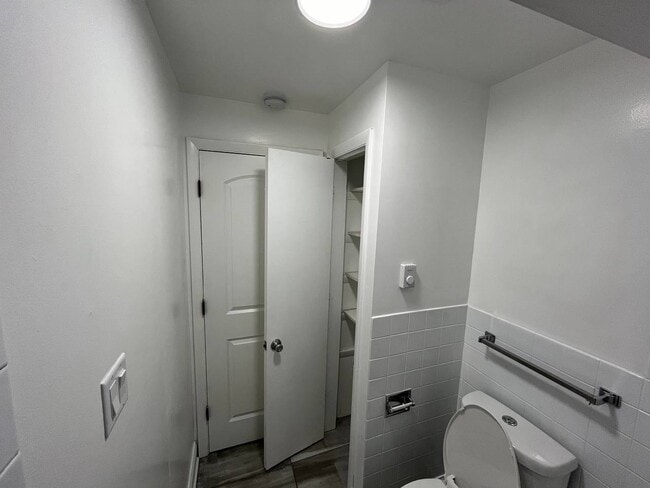 Building Photo - 17745 Rosewood Dr