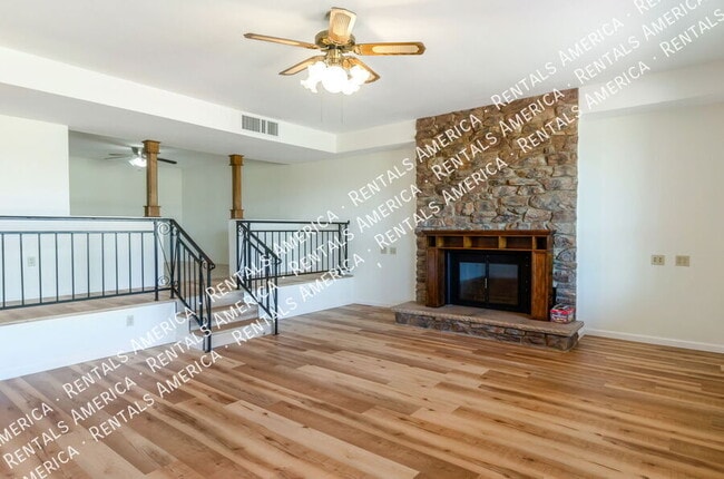 Building Photo - 3951 W Irvington Rd