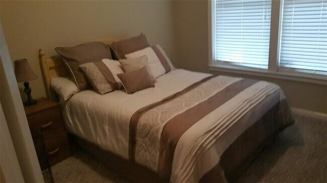 Building Photo - 4363 Grove Field Park NW