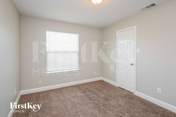 Building Photo - 1202 Jessie Ln