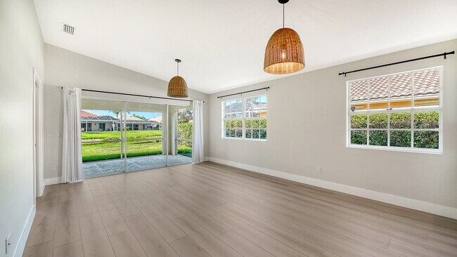 Building Photo - 5533 Avellino Pl