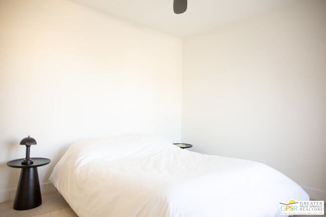 Building Photo - 48940 Desert Flower Dr