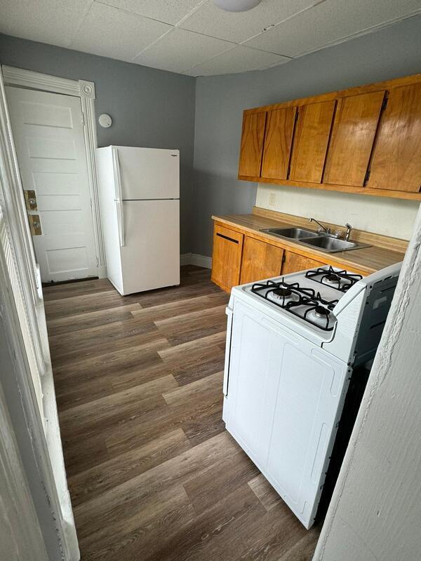 Building Photo - 334 Clay St