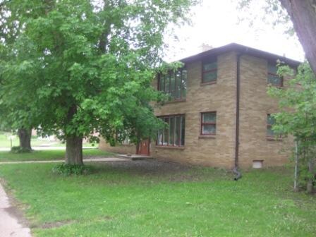 Building Photo - Badger Apartments