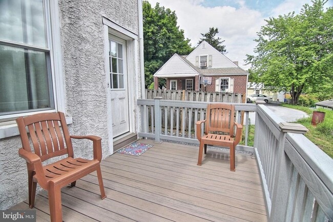 Building Photo - 658 S Reading Ave