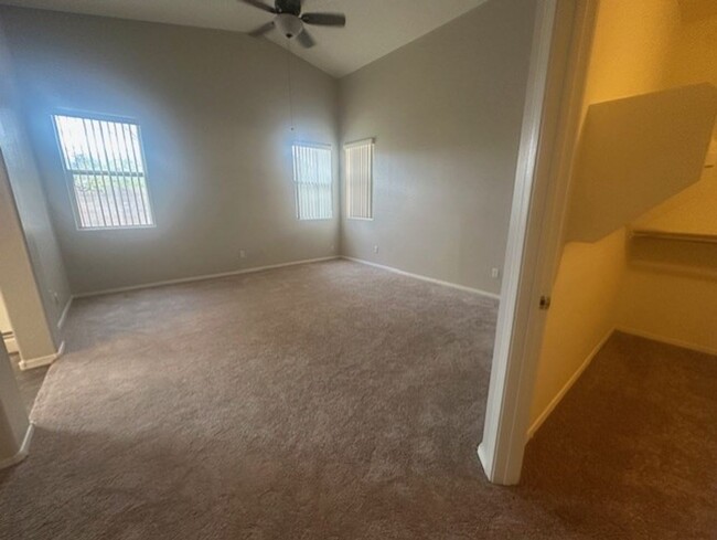 Building Photo - Single level 4 bedroom home in Chandler, w...