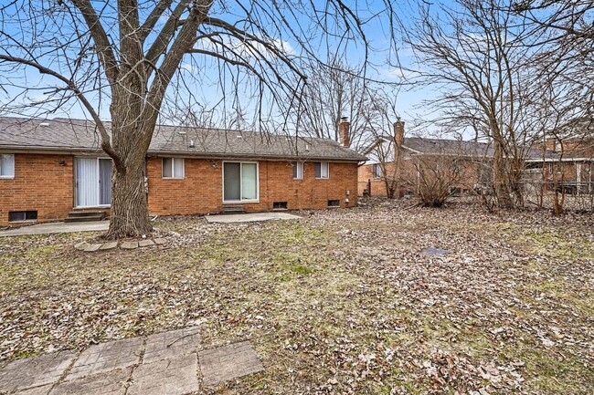 Building Photo - MOVE IN SPECIAL!!! - 1/2 OFF FIRST MONTH'S RENT