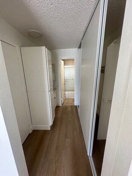 Building Photo - 21801 Roscoe Blvd