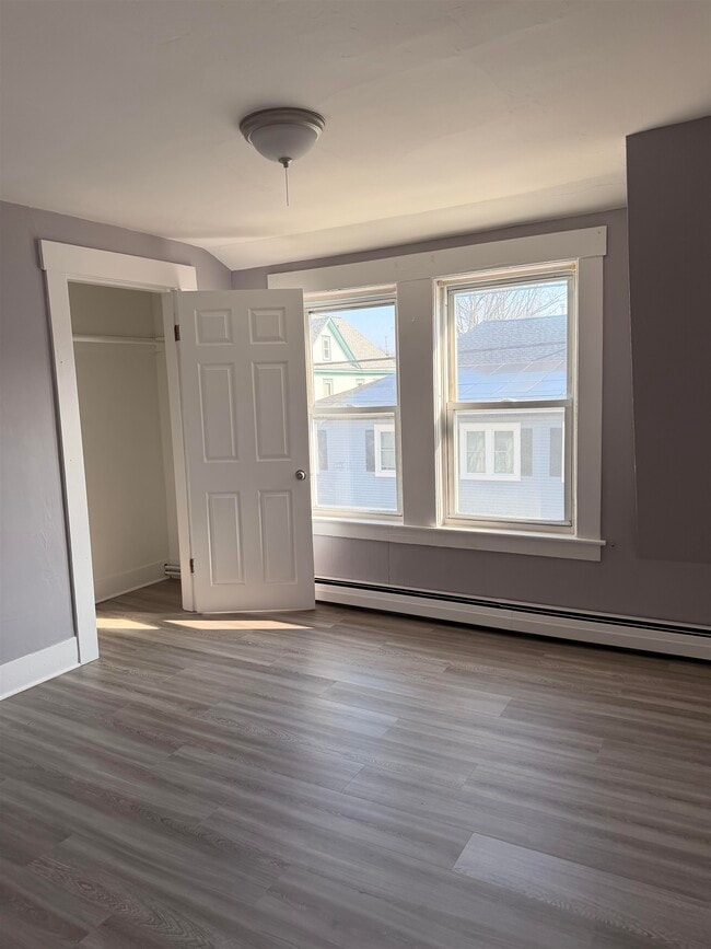 Building Photo - 85 Ash St