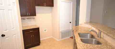 Building Photo - 1803 Ascot Ln