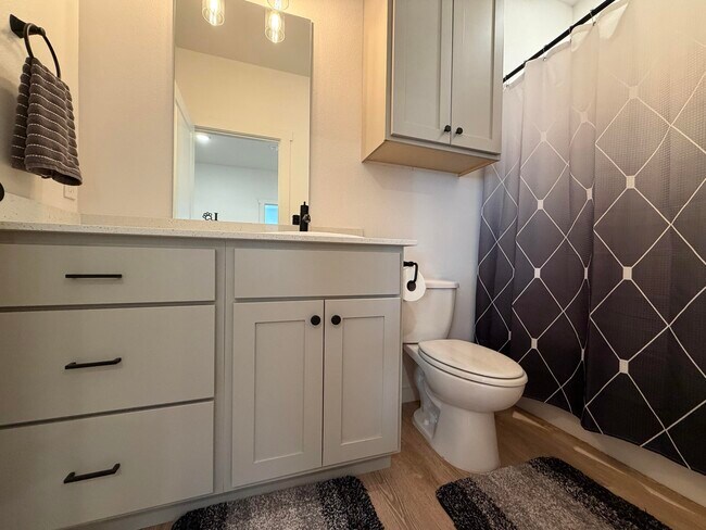 Building Photo - 5807 Virginia Ave