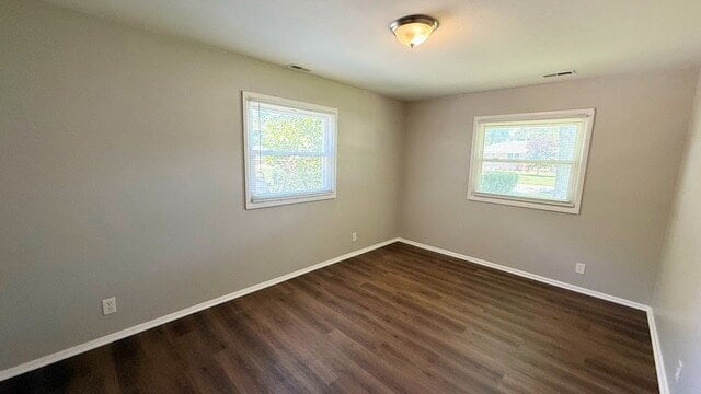 Building Photo - EAST SIDE/LAWRENCE 3 BEDROOM RANCH HOME RECENTLY UPDATED!