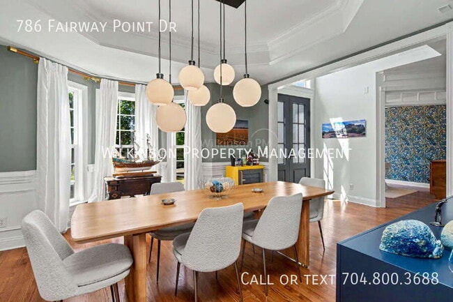 Building Photo - 786 Fairway Point Dr