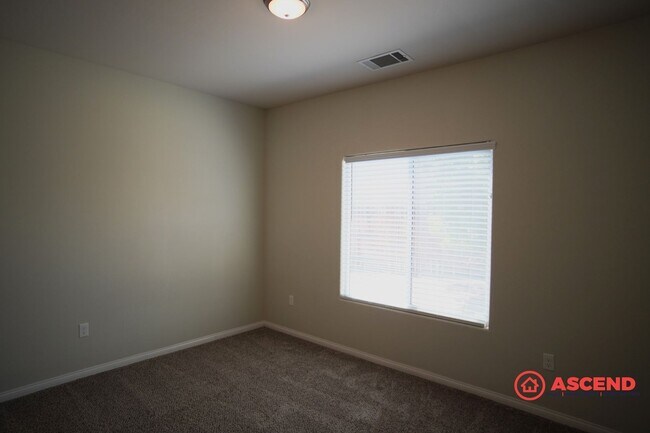 Building Photo - Cute Home in Southwest Bakersfield!