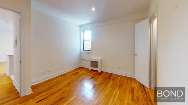 Building Photo - 1 bedroom in Jackson Heights NY 11372