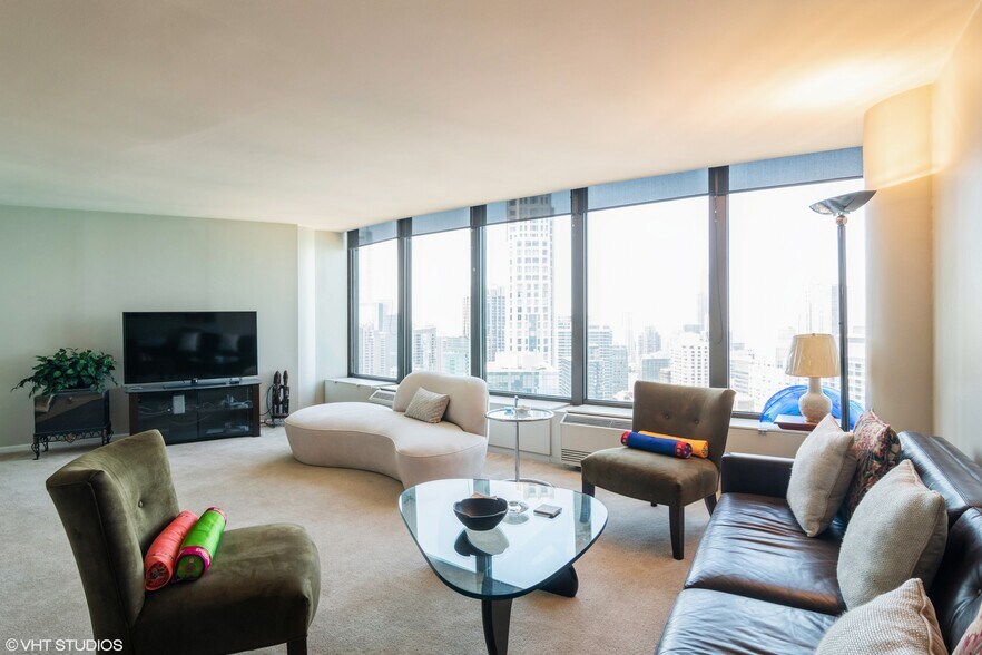 Living Room - 505 N Lake Shore Dr