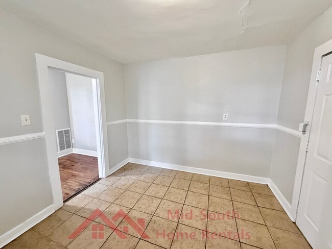 Building Photo - 1379 Ferguson Rd
