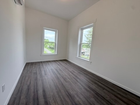 Building Photo - 127 Susanna St