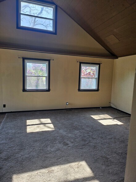 Building Photo - 12312 Black Rd