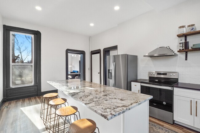 Building Photo - 4315 Delmar Blvd