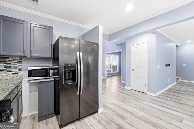 Building Photo - 5440 Village View Ln SW