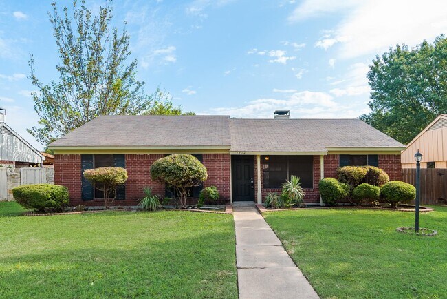 Building Photo - 1814 Sage Dr