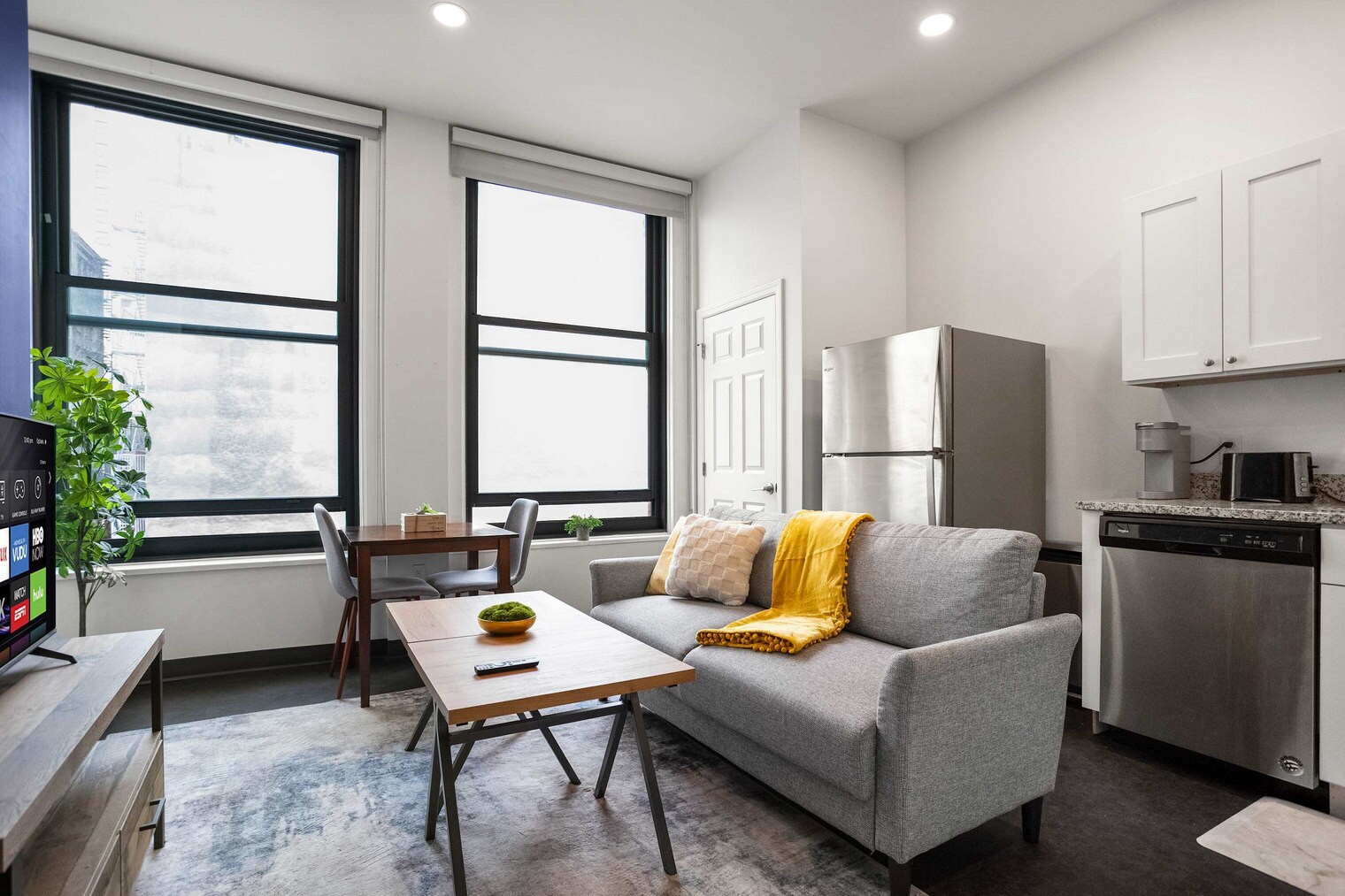 Building Photo - 209 9th St