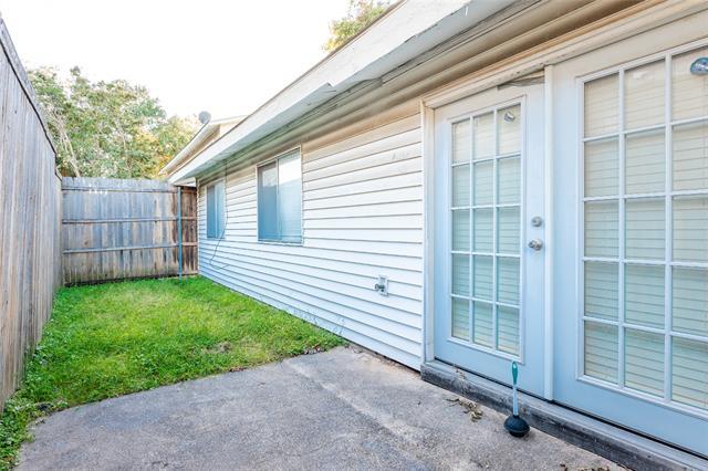 Building Photo - 727 Sceptre Cir