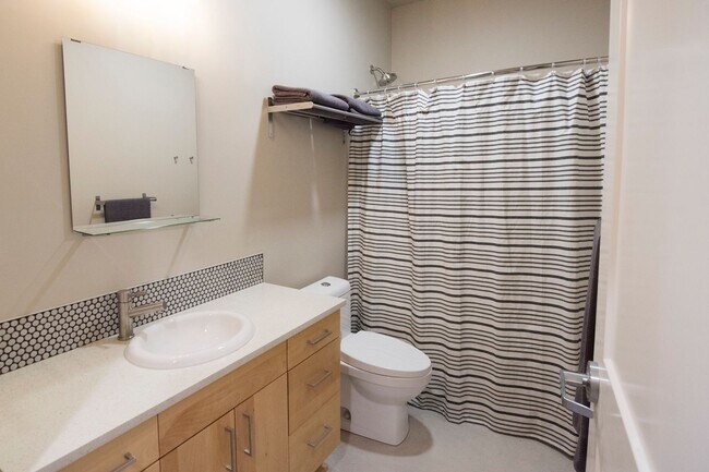 Interior Photo - Brooklyn Yard