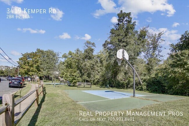 Building Photo - 3419 S Kemper Rd