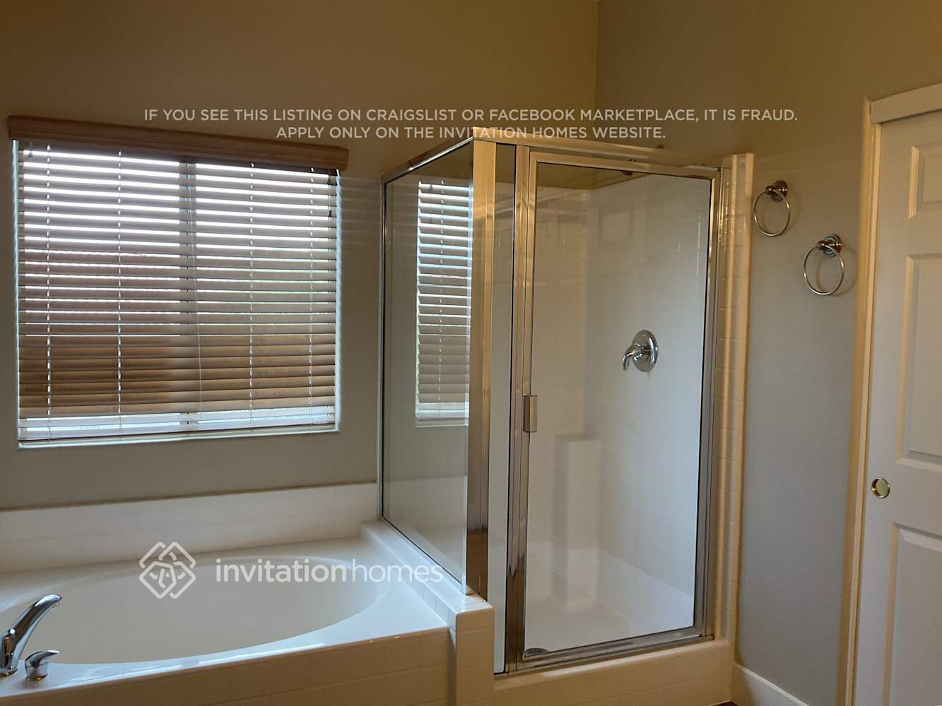 Building Photo - 10928 Salernes St