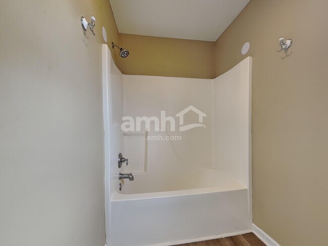 Building Photo - 2233 Cartmill Dr