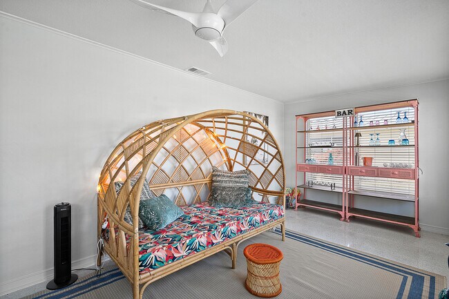 Building Photo - 13 SE Sailfish Ln