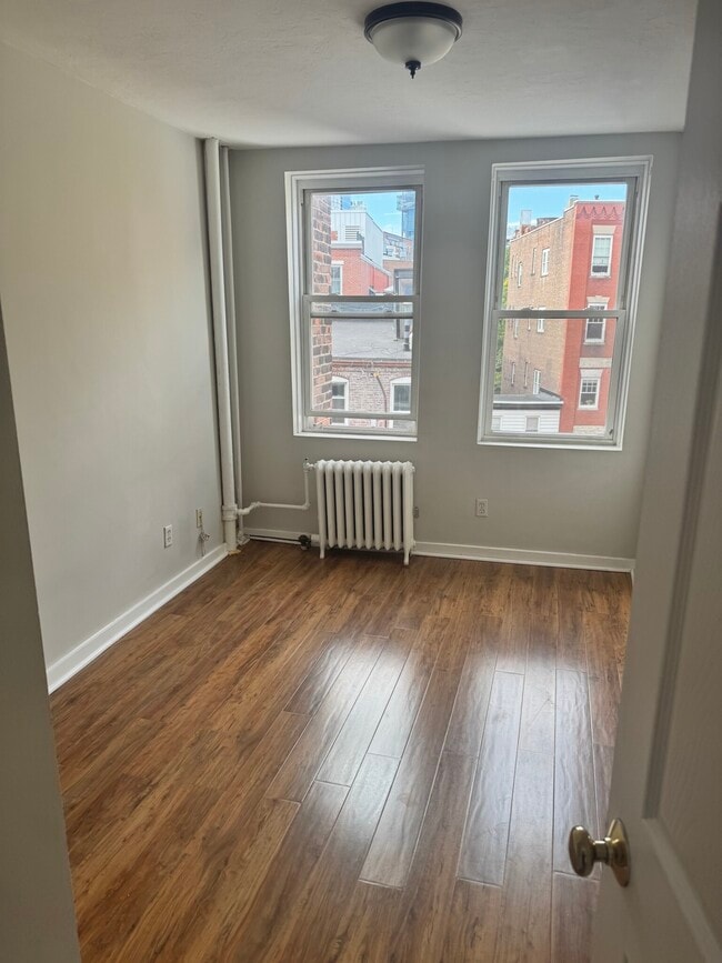 Building Photo - 224 Hanover St