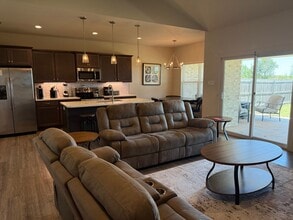Building Photo - 3841 Kala Dr