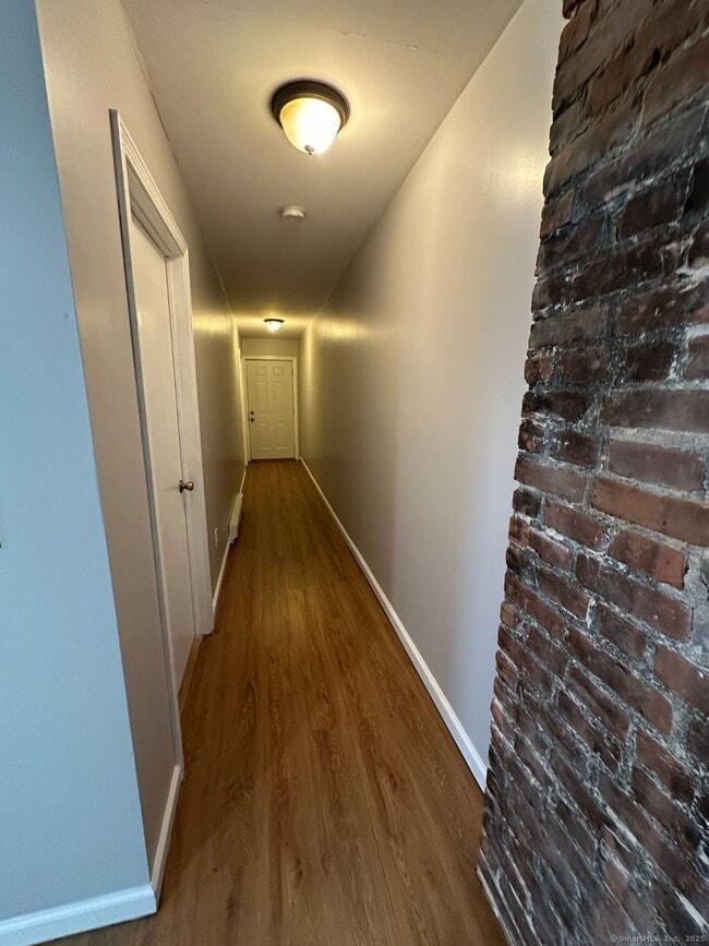 Building Photo - 50 Hunters Ave