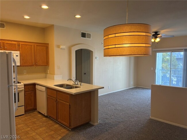 Building Photo - 2201 Ramsgate Dr