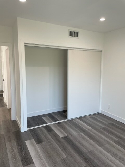 Building Photo - 20811 Tiara St