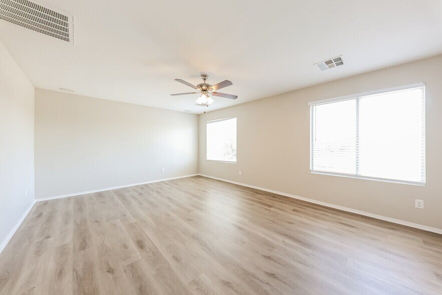 Building Photo - 13836 N 156th Ln