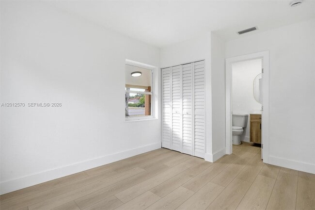 Building Photo - 461 Plover Ave