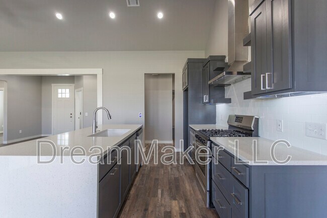 Building Photo - 3141 SE 35th St