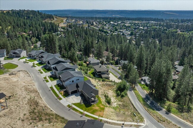 Building Photo - $3,375 - 4 Bed / 3 Bath Stunning Brand New...