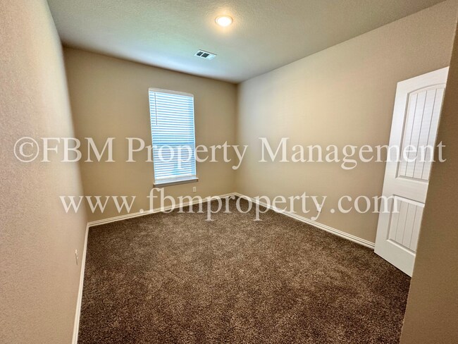 Building Photo - 2809 Belmont Dr