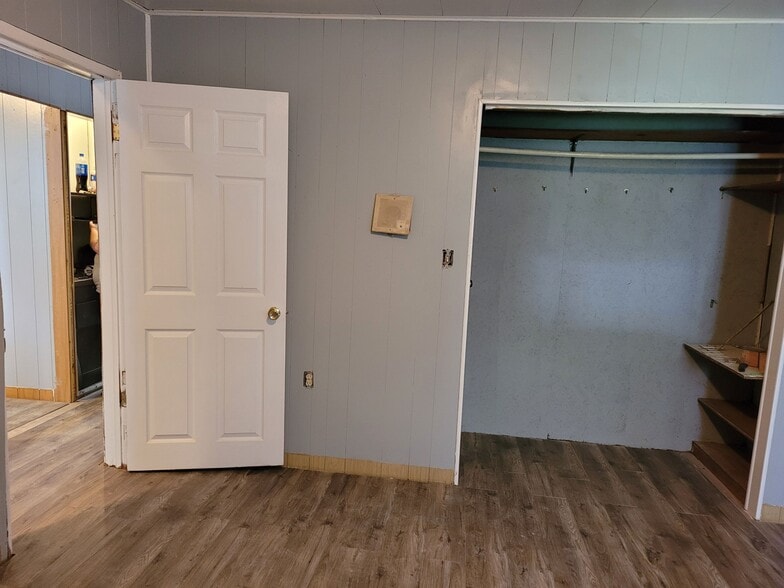 Bedroom - Closet - 509 W Centre St