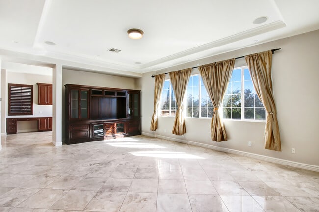 Building Photo - 5393 Stoneview Rd