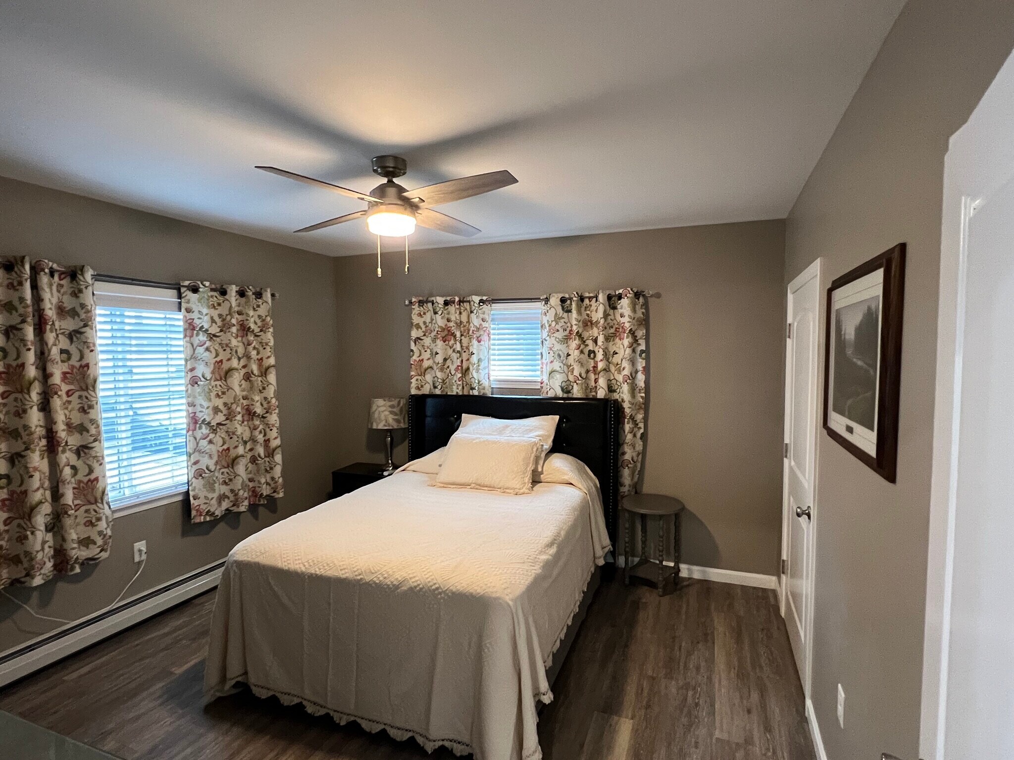 Building Photo - 321 Turner St