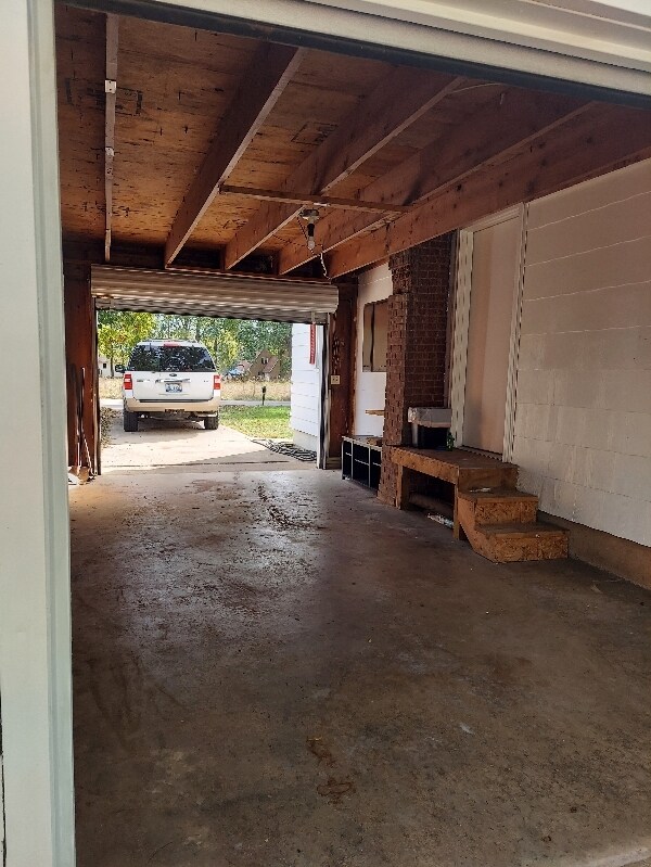 Building Photo - 6050 Wesch Rd