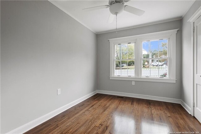 Building Photo - 1432 Summitt Ave