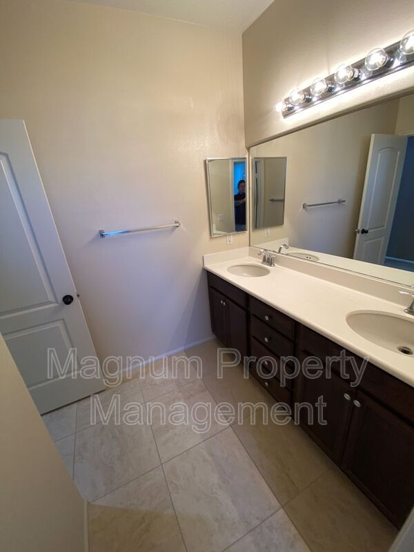 Building Photo - 31925 Red Pine Way
