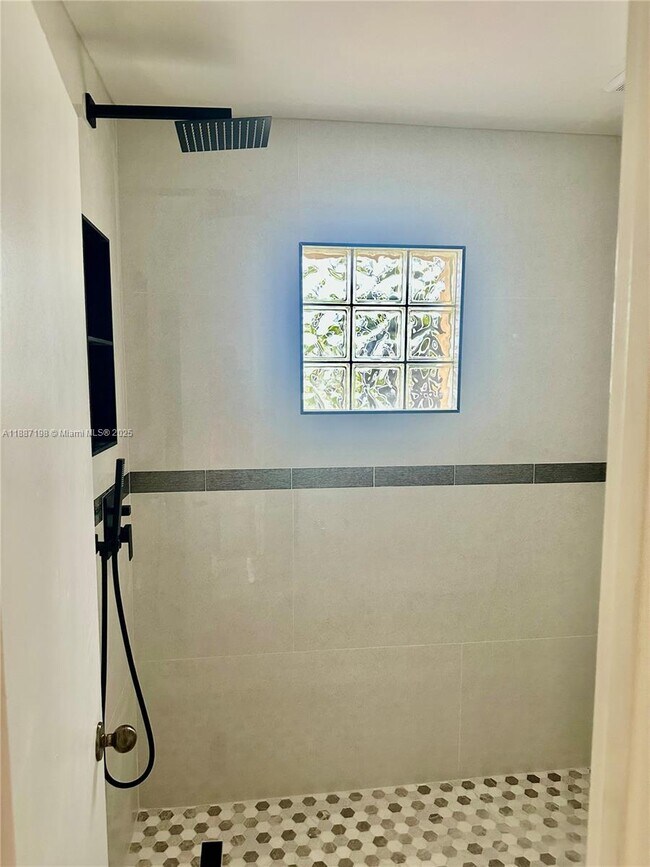 Building Photo - 1669 Salerno Cir